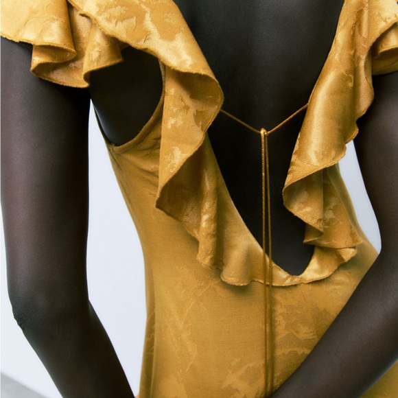 Beautiful Yellow Zara Gown - Size Small - Picture 3 of 5